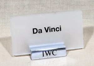 IWC Da Vinci Ventana Tienda Distribuidor Pantalla Placa Cronógrafo Perpetuo Calendario FABRICANTE DE EQUIPOS ORIGINALES/ - Imagen 1 de 4