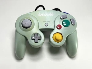Nintendo GameCube Controller, Symphonic Green 003 - Picture 1 of 8