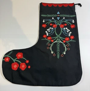 Medias de Navidad IKEA Vinterfint negras/florales bordadas variante británica 2024 - Imagen 1 de 9