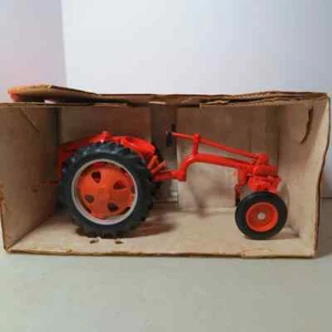 Scale Models Allis Chalmers "G" Tractor Dealer Col Ed 1/16 AC-FT-402-B3 - Picture 1 of 7