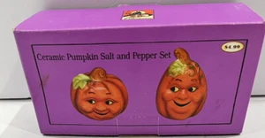 Anthropomorphic Pumpkin Shakers Halloween Thanksgiving Fall Salt + Pepper - Picture 1 of 3