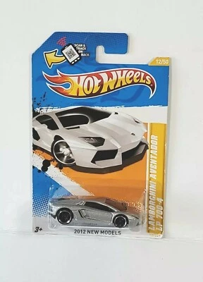 Hot Wheels 2012 nuevos modelos #12 Lamborghini Aventador LP 700-4 plateado  Foto 1 de 2