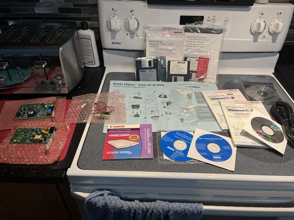 MICROSOFT WINDOWS 98 & 2000.st#B-1 - Image 1 of 4