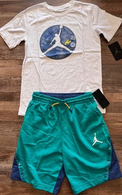 Nuevo con etiquetas Conjunto de Pantalones Cortos Nike Jordan Niños YLG Blanco/Azul/Verde Polar Grande Foto 1 de 4
