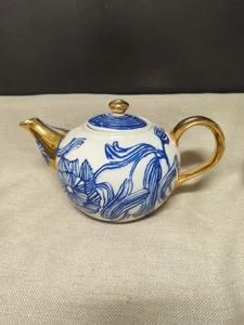 Ruan Hoffmann Anthropologie Jardin des Plantes "LOVE" Teapot - Picture 1 of 6