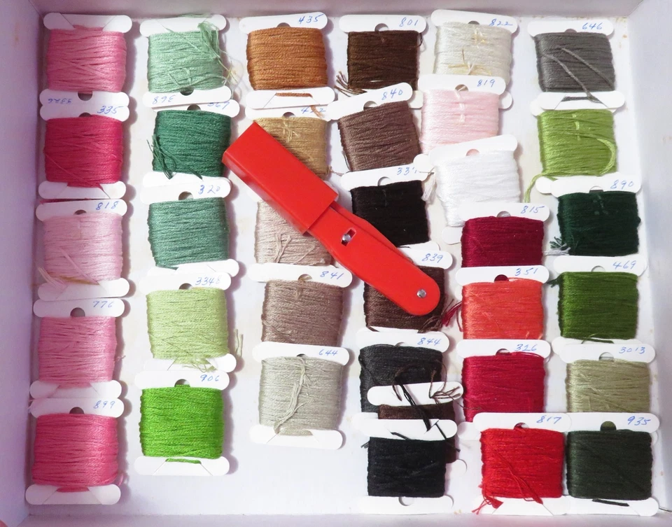 35 CARDS OF CROSS STITCH EMBROIDERY FLOSS THREAD WITH SCISSORS - Image 1 of 1