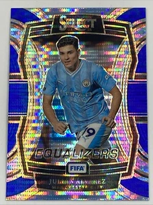 2023-24 Panini Select FIFA Fútbol JULIAN ALVAREZ Pulsar Azul Prizm EQUALIZADORES 21 - Imagen 1 de 5