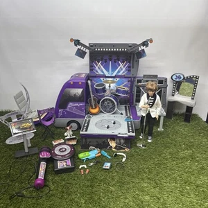 Justin Bieber Doll Tour Bus Concert Stage 2011 With Rooted Hair Doll And Access. - Bild 1 von 24