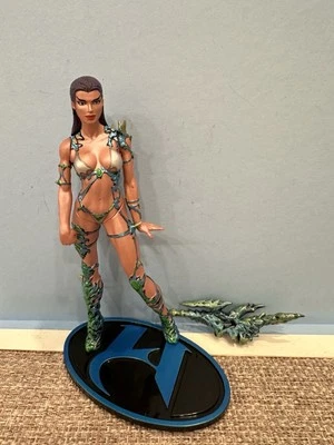 Fathom Aspen Matthews Action Figure Complete Toyfare Exclusive 1999 Used - Image 1 of 4