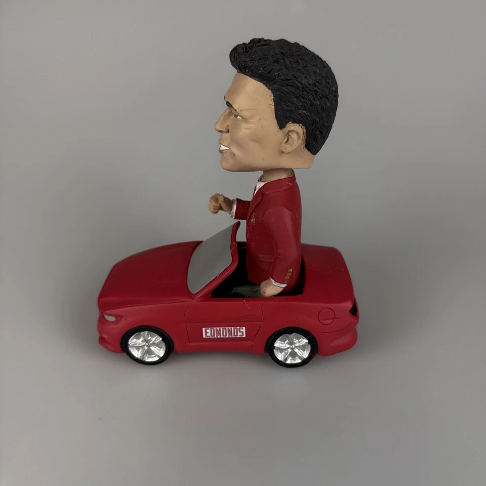 Cardenales de San Luis Jim Edmonds Salón de la Fama Ford Car Parade Bobblehead SGA2022 Foto 1 de 4