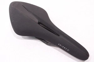 Fi'zi:k Arione R1 Open Saddle Carbon Braided Excellent Condition - Picture 1 of 10