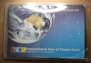 * 2008 TWO COIN UNCIRCULATED MINT SET WITH SLEEVE PLANET EARTH #ACE24 - Picture 1 of 11