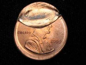 2000 P ERROR LINCOLN CENT * OFF CENTER * MULTISTRUCK * FLIPOVER * OBVERSE INDENT - Picture 1 of 2
