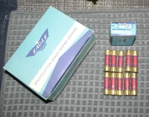 BOX OF 10 Eagle 30AMP 250V Cartridge Fuses #655 Non-Renewable 655 NEW OLD STOCK - Picture 1 of 7