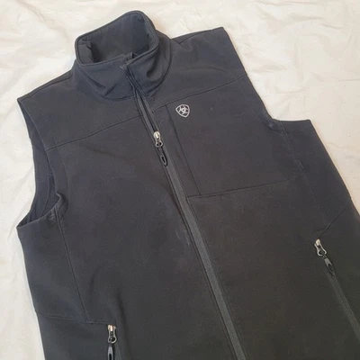 ARIAT boy’s size XL (18) Vernon 2.0 softshell water resistant youth black vest - Image 1 of 4