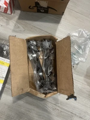 Par de brazos de control traseros ajustables Honda Element CR-V TRQ Foto 1 de 2