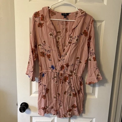 Pantalones Cortos Jessica Simpson Mameluco Con Bolsillos Talla Mediana Estampado Floral Manga 3/4 Foto 1 de 4