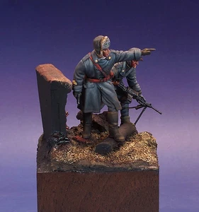 Italians at Russia 1943 - PROBUILT 1/35 ROYAL MODELS 589 - Picture 1 of 6