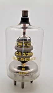 RT QB 3/300 Senderöhre Röhre historische Radioröhre Elektronenröhre Tube - Bild 1 von 3