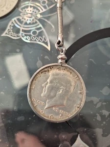 USA Kennedy Half-Dollar 1964 in Silber gefasst als Schlüsselanhänger - 19,72 g - Bild 1 von 1