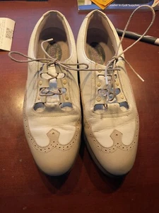 FootJoy Women's Europa 99283 Beige/White Wingtip Brogue Golf Shoes - Size 8.5M - Picture 1 of 6