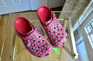 Crocs Vineyard Vines Christmas Holiday Red Classic Clog Size US M12 - Picture 1 of 9