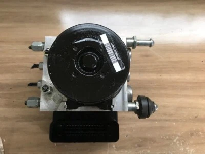 NISSAN NAVARA ABS PUMP 47660 5X70E 10.0212-0527.4 D 10.0926-3391.3 10.0620-3337 - Image 1 of 2