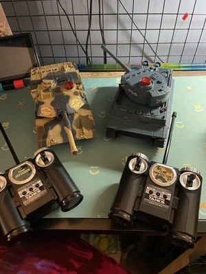 Tanques de duelo con control remoto (RC)  Foto 1 de 4