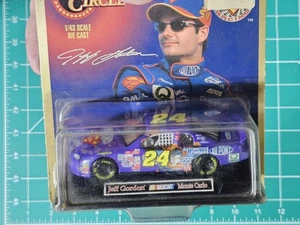 1999 Winners Circle 1:43 Diecast Jeff Gordon #24 DuPont / Superman - Bild 1 von 3