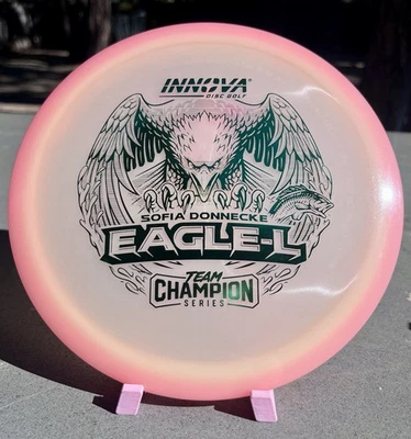 Sello verde Innova SOPHIA DONNECKE PROTO GLOW CHAMPION EAGLE-L - 174 g Foto 1 de 3