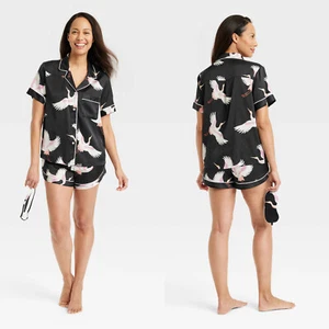 Medium - Womens 3pc Satin Short Sleeve Notch Collar Top Shorts Pajama Set - Picture 1 of 8
