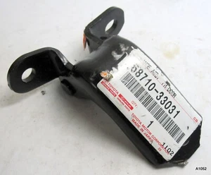 OEM 68710-33031 Toyota Hinge Front Door, Upper RH 6871033031 - Picture 1 of 3
