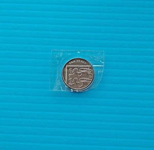 10p Coin. QUEEN ELIZABETH II ROYAL SHIELD OF ARMS TEN PENCE COIN 2022. BUNC. - Picture 1 of 2