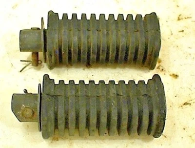 Suzuki GS1000 GS1000L GS 1000 L 1980 ESTRIBERAS PASAJERO IZQUIERDO DERECHO ESTRIBERAS Foto 1 de 4