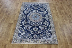 EDLER HANDGEKNÜPFTER NAIN BLAUER WOLLE UND SEIDE TEPPICH FLORALES DESIGN 165 x 105 cm - Bild 1 von 14