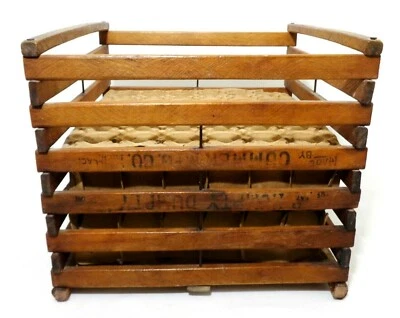 HUMPTY DUMPTY EARLY 2OTH C VINT EGG WOOD SLAT BOX W/ORIG PAPER TRAYS, CUMMER MFG - Image 1 of 4