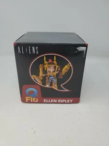 Quantum Mechanix Alien Ellen Ripley with Power Loader Q-Fig Elite Figure - Picture 1 of 3