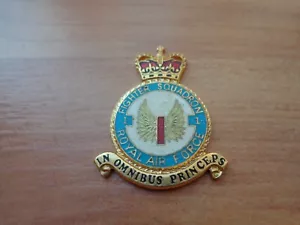 DANBURY MINT 1 FIGHTER SQUADRON RAF ROYAL AIR FORCE GOLD ENAMEL PLAQUE BADGE - Picture 1 of 2