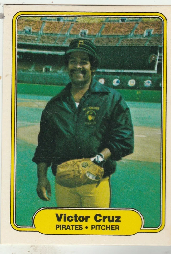 FREE SHIPPING-MINT-1982 Fleer #480 Victor Cruz Pirates PLUS BONUS CARDS - Image 1 of 1