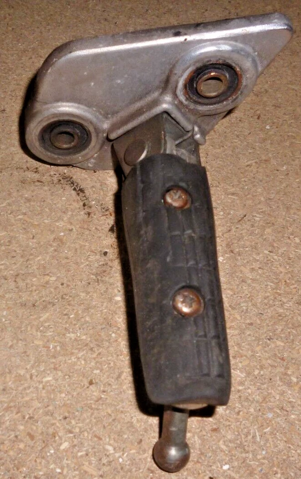 SUPPORT CALE PIED AVANT GAUCHE YAMAHA 850 TDM 3VD de 1991 à 2001 - réf : 31 - Photo 1/1