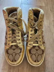 Goldene Coach Norra hohe Damen-Sneaker mit goldenen Schnürsenkeln, US-Größe 5 1/2 - Bild 1 von 6