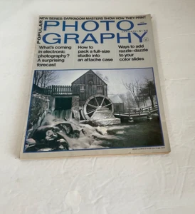 Popular Photography Magazine January 1977 Volume 80 NO. 1 - Imagen 1 de 3