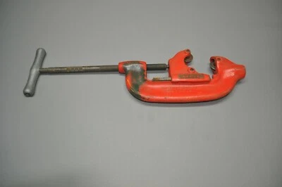 RIDGID NO.4-S HEAVY DUTY PIPE CUTTER 2" TO 4" PIPE USED FREE SHIPPING - Image 1 of 4