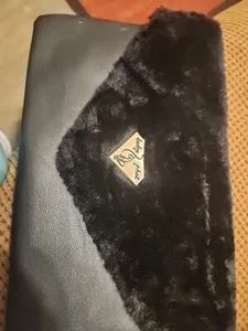 Bolso sin asas de felpa de piel sintética negra BABY PHAT con logotipo con soporte CC - Imagen 1 de 3
