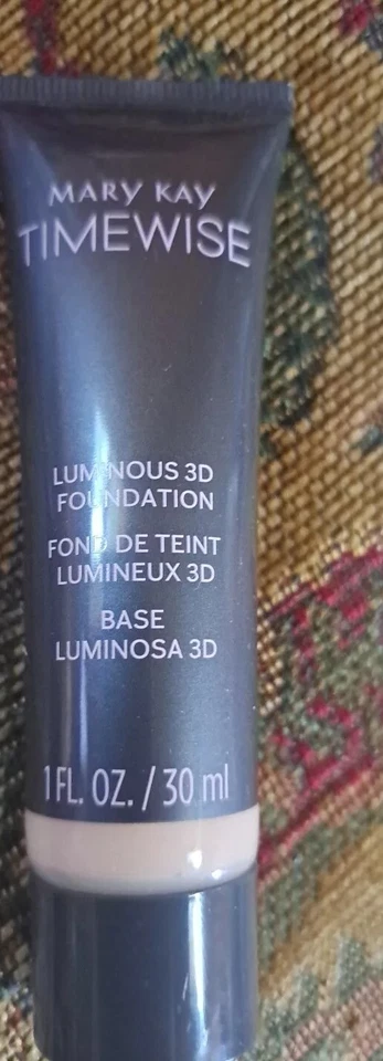 Mary Kay Timewise Luminous 3D Foundation BEIGE W 180, 1 fl oz BNIB - Image 1 of 1