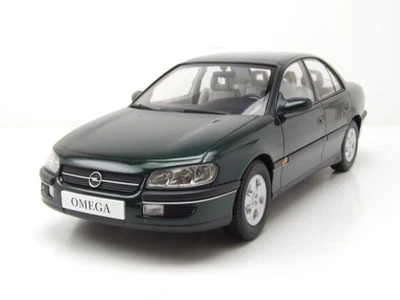 Opel Omega B 1996 Verde Scuro Modellino 1:18 Triple9 - Immagine 1 di 4