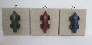 Ferramenta Restauro Legno Auto da Corsa Targhe su Fondo Lino Set di 3 - Foto 1 di 15