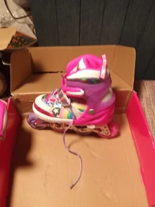 SULIFEEL Pattini in linea unicorno arcobaleno per bambina, taglia M 32-36 EU - Foto 1 di 6