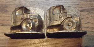 MACK TRUCK Old Pair Bookends == CAST IRON High Relief Decorative Art Statue - Bild 1 von 4