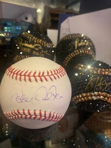 DEREK JETER Signed Official MLB Baseball-HOF-NEW YORK YANKEES-JSA - Picture 1 of 3